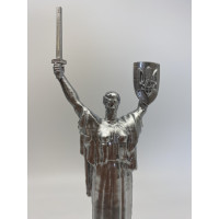 Настільна статуетка з пластику " Батьківщина - Мати "( Срібна )